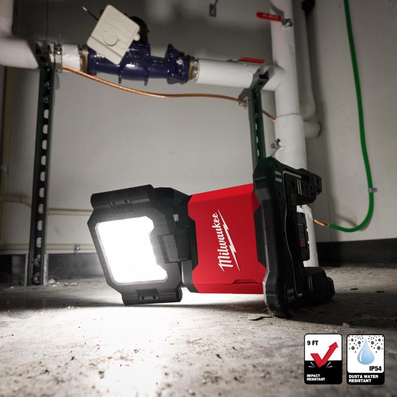 Milwaukee M18 4500 lm LED Battery Handheld Flood Light