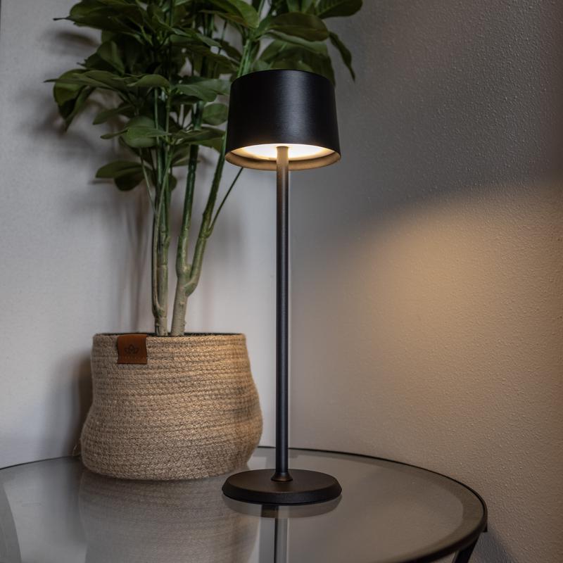 Hudson 14.2 in. Matte Black Table Lamp