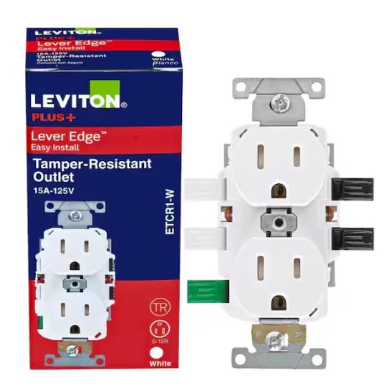 Leviton Lever Edge 15 amps 125 V White Outlet 5-15R