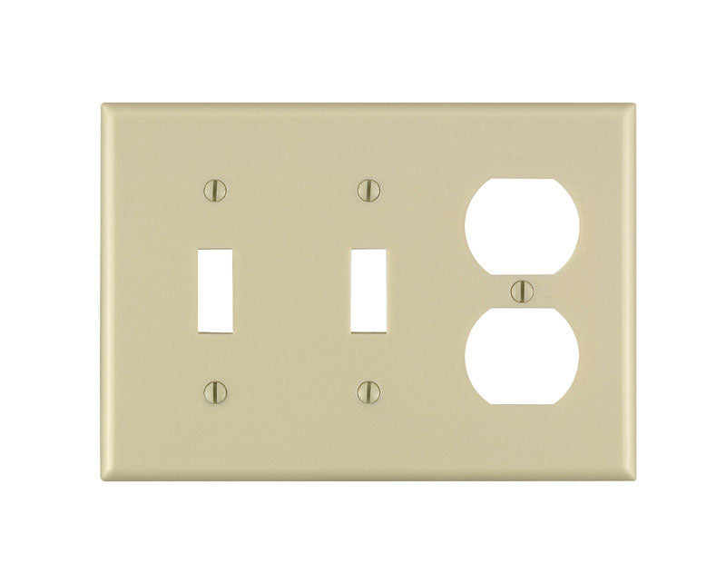 Leviton Ivory 3 gang Thermoset Plastic Duplex/Toggle Wall Plate