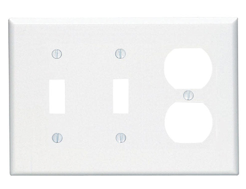 Leviton White 3 gang Plastic Duplex/Toggle Wall Plate