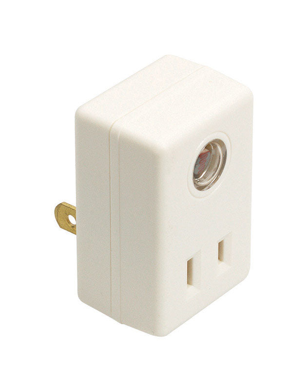 Amertac White Photoelectric Plug In Light Control