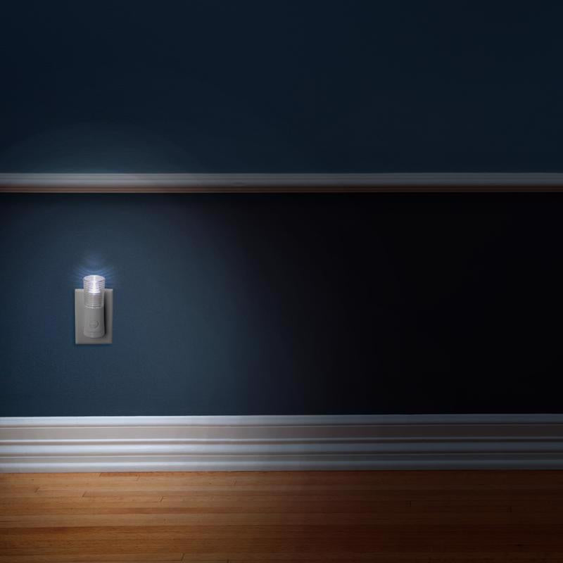 Feit C7 E12 (Candelabra) LED Bulb White 7 Watt Equivalence 2 pk