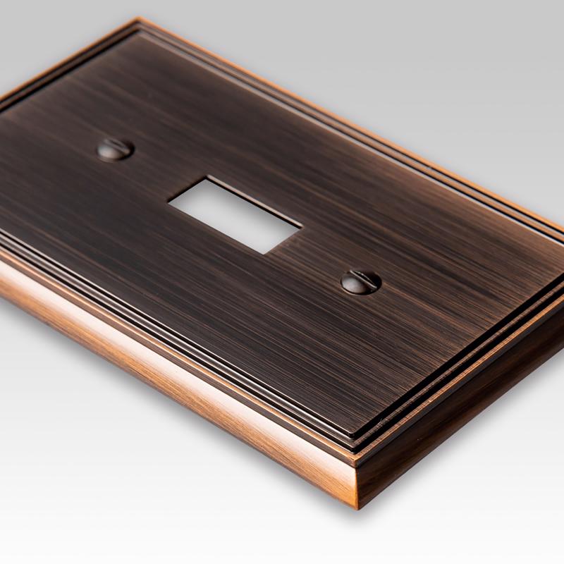 Amerelle Metro Aged Bronze 1 gang Die-Cast Metal Toggle Wall Plate