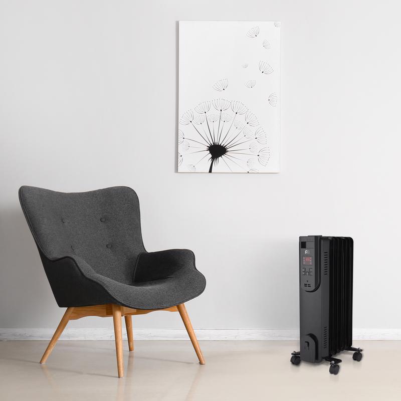 Perfect Aire 160 sq ft Electric Digital Oil Filled Heater 5120 BTU