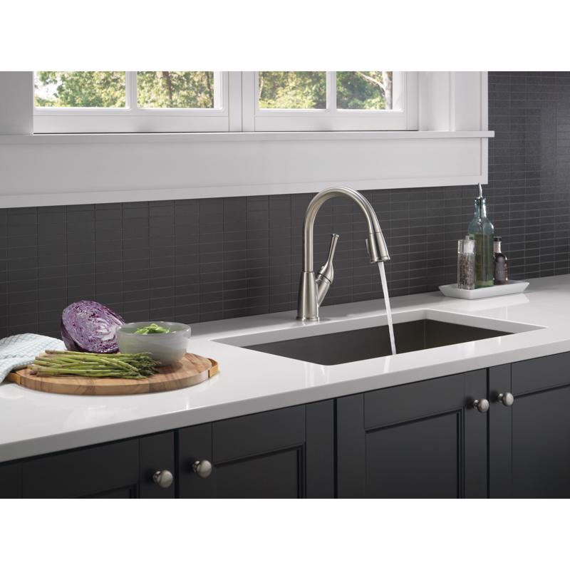 Delta One Handle Stainless Steel Pull-Down Kitchen Faucet