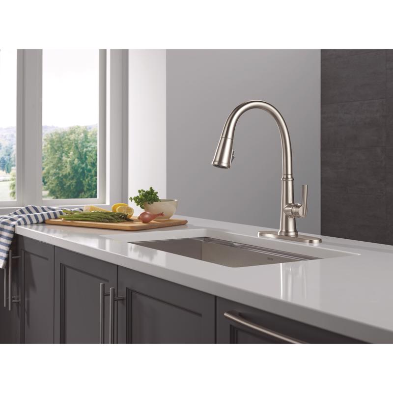 Delta Geist One Handle Stainless Steel Pull-Down Kitchen Faucet