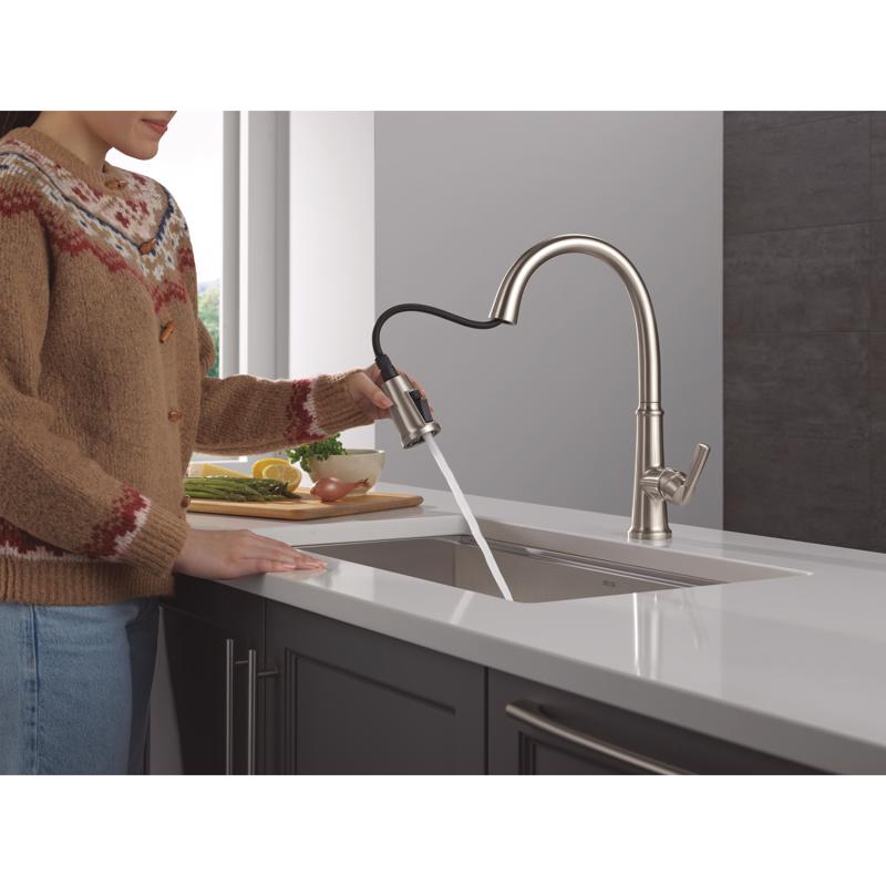 Delta Geist One Handle Stainless Steel Pull-Down Kitchen Faucet