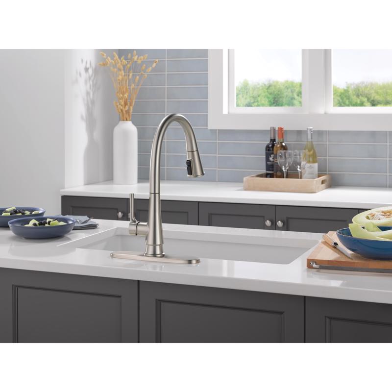 Delta Corwin One Handle Stainless Steel Pull-Down Kitchen Faucet
