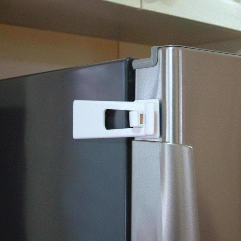 Dreambaby White Plastic Adhesive Appliance Latch