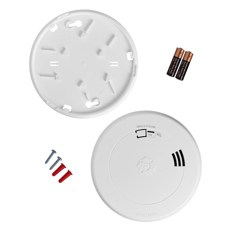 First Alert Voice and Location Alerts Battery-Powered Electrochemical/Photoelectric Smoke and Carbon