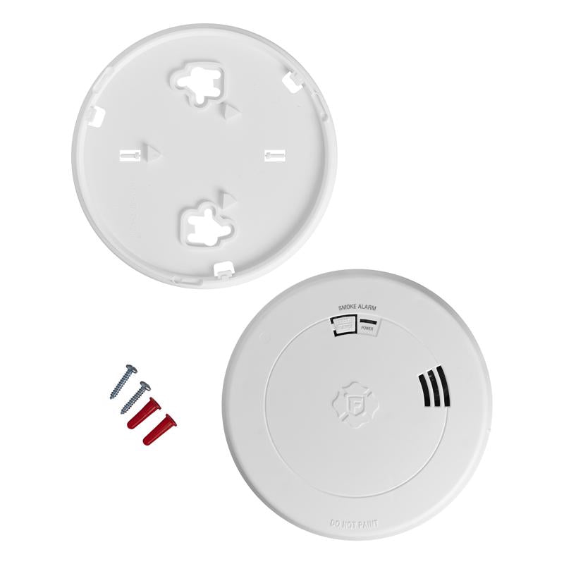 First Alert 10 Year Voice and Location Battery-Powered Photoelectric Smoke Detector