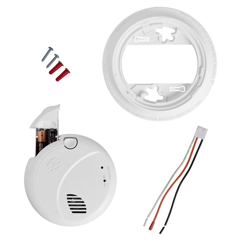 First Alert Voice Alert Hard-Wired Photoelectric Smoke Detector