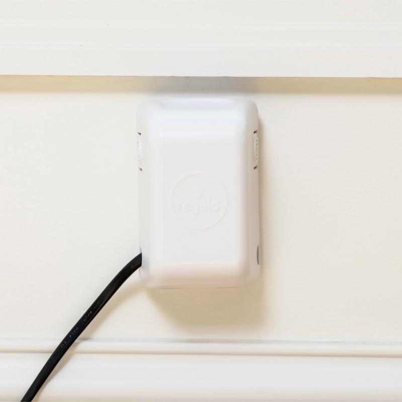 Regalo White Plastic Outlet Cover 2 pk