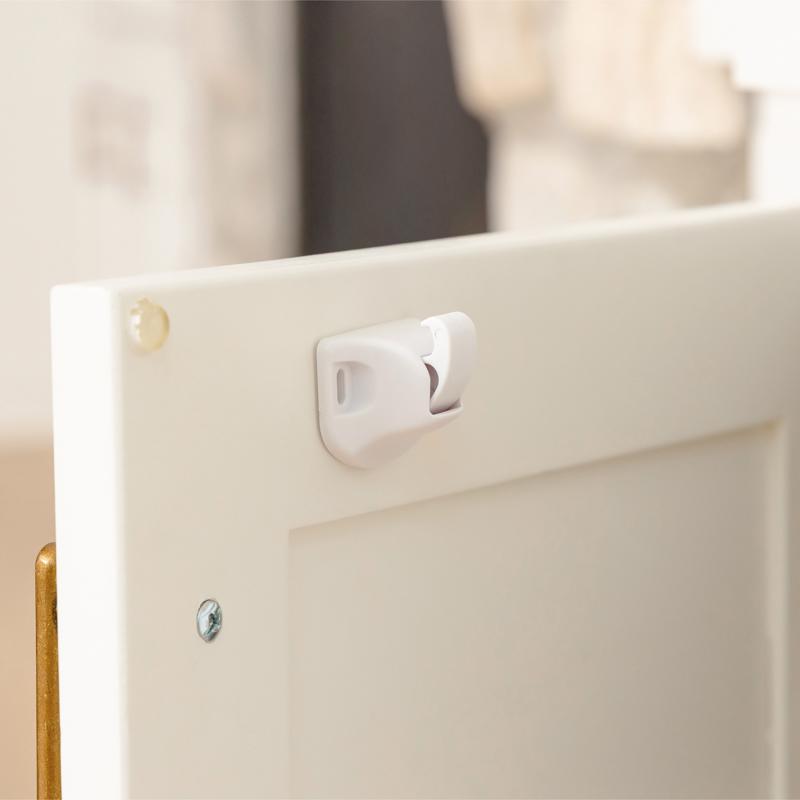Regalo White Plastic Magnetic Cabinet Locks 4 pk