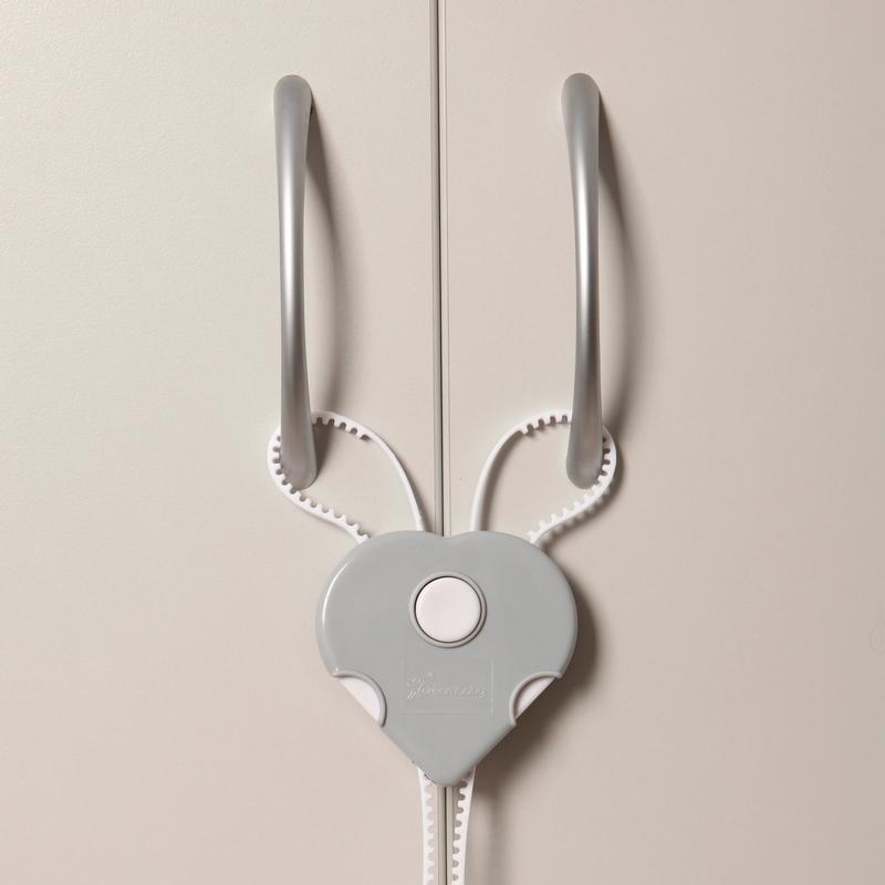 Dreambaby White Plastic Cabinet Flex Lock