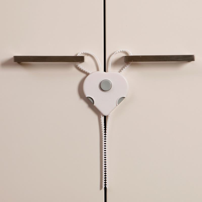 Dreambaby White Plastic Cabinet Flex Lock