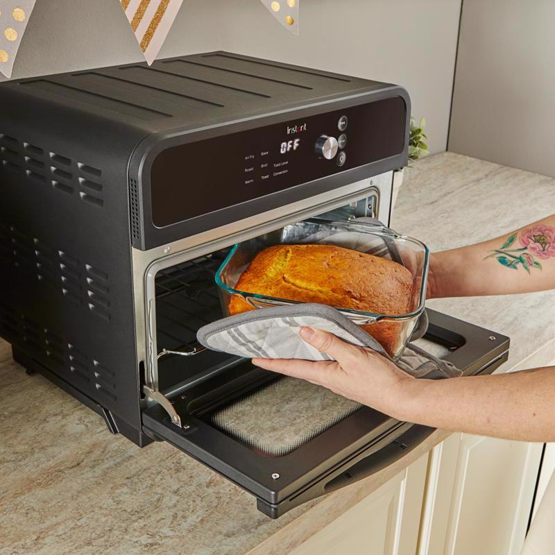Instant Omni Black 18 L Programmable Digital Air Fryer Oven