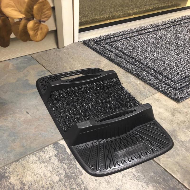 GrassWorx Clean Machine 10 in. W X 17.5 in. L Black/Gray Astroturf Boot/Shoe Scraper
