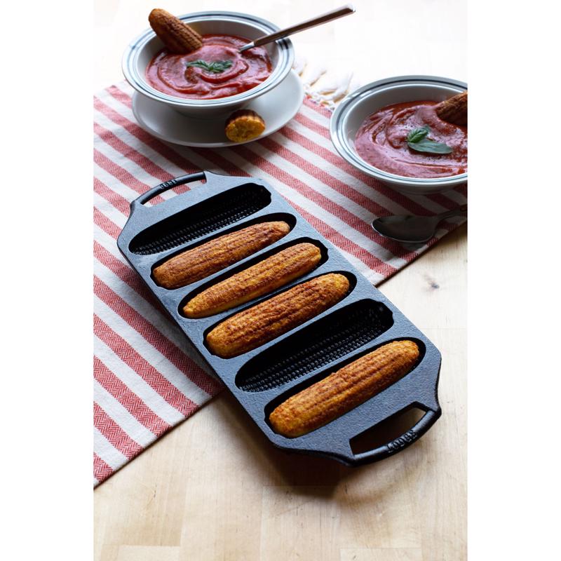 Lodge 6 in. W X 14.13 in. L Corn Bread Pan Black