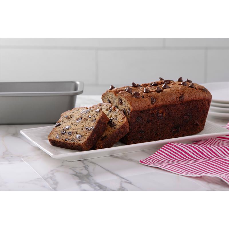 Wilton Silver 4 in. W X 8 in. L Loaf Pan Black