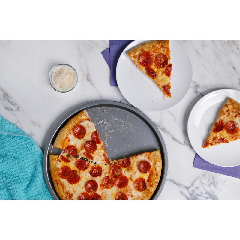 Wilton Silver 12 in. Pizza Pan Black
