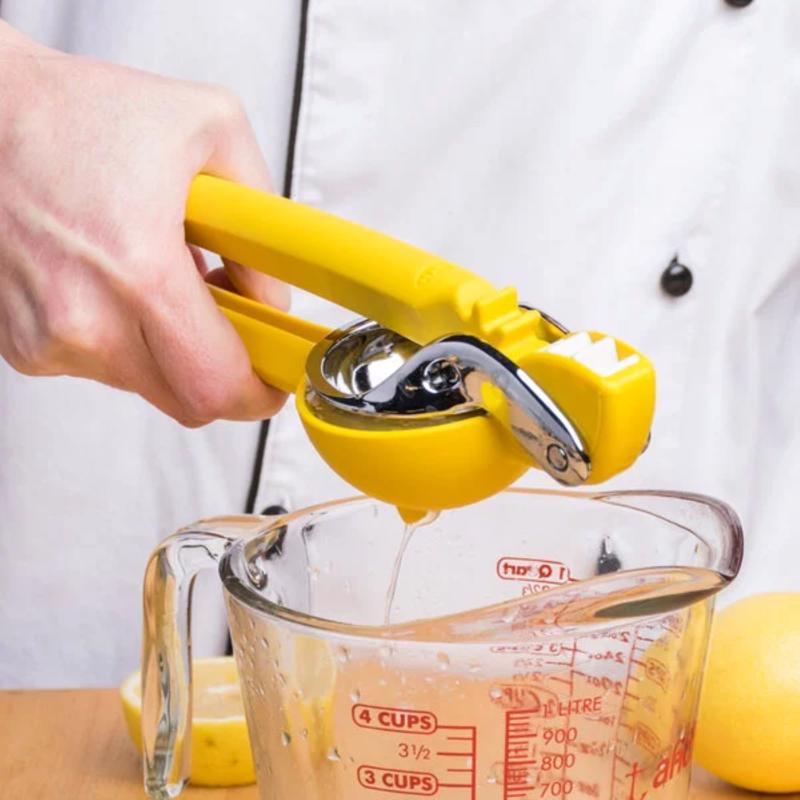 Chef'n FreshForce Yellow Plastic Citrus Juicer