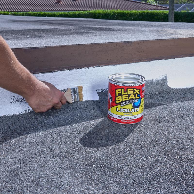 Flex Seal Family of Products Flex Seal White Liquid Rubber Sealant Coating 32 fl. oz.
