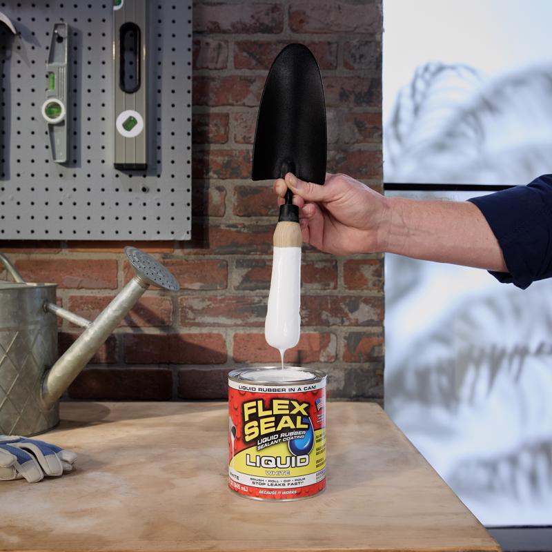 Flex Seal Family of Products Flex Seal White Liquid Rubber Sealant Coating 32 fl. oz.