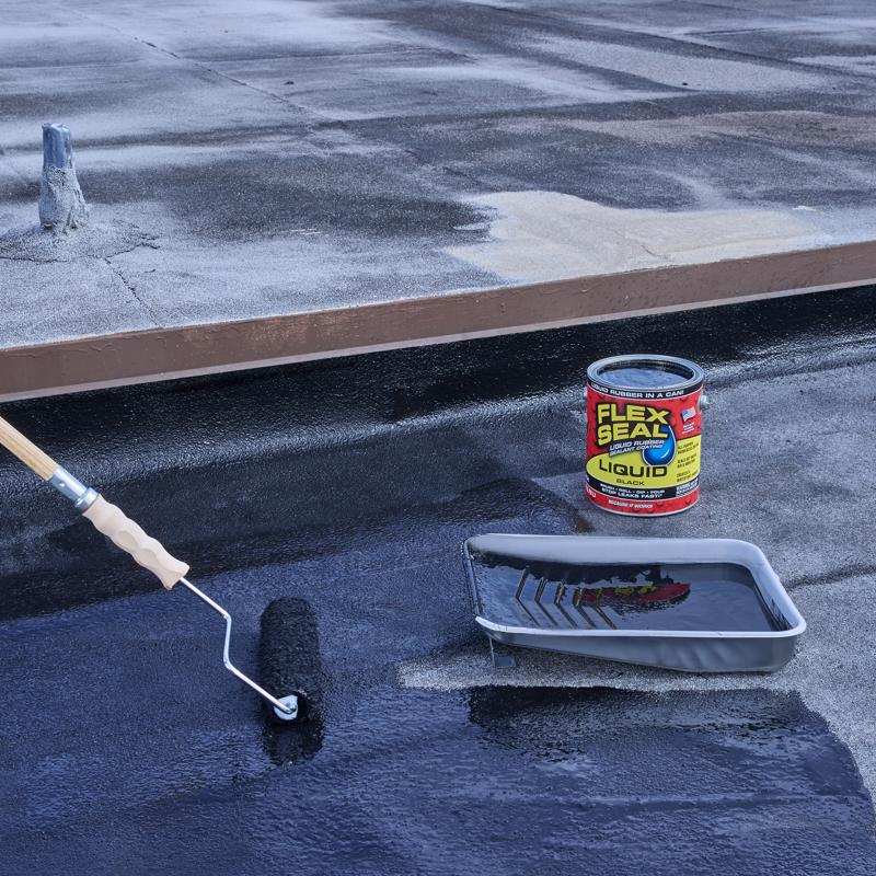 Flex Seal Family of Products Flex Seal Black Liquid Rubber Sealant Coating 128 fl. oz.