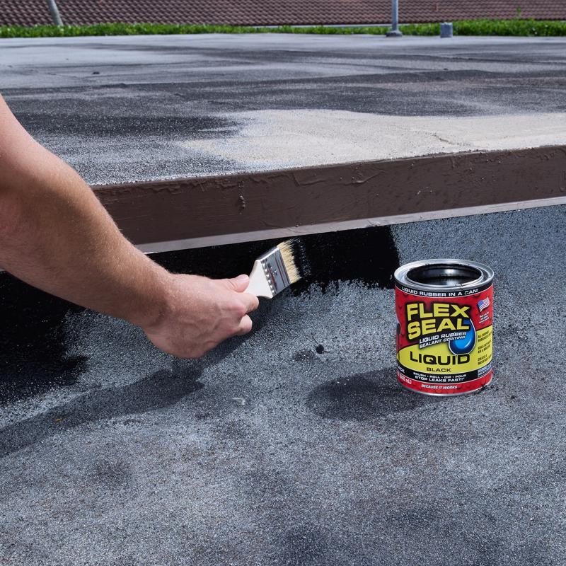 Flex Seal Family of Products Flex Seal Black Liquid Rubber Sealant Coating 32 fl. oz.