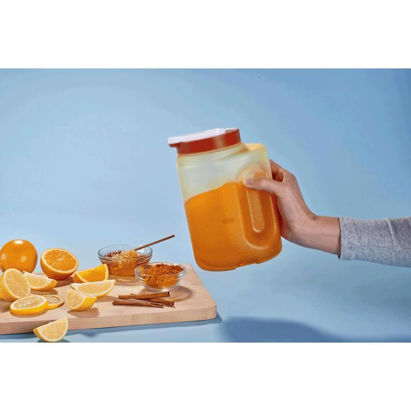 Seal-N-Save 2 qt Clear Mixing Bottle