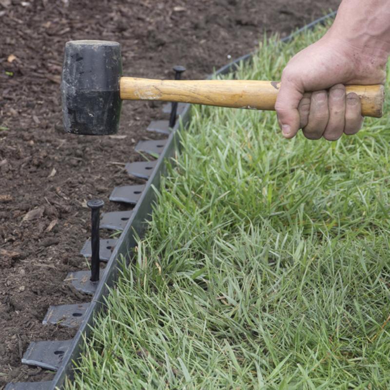 EasyFlex 20 ft. L X 1.5 in. H Plastic Black Landscape Edging Kit