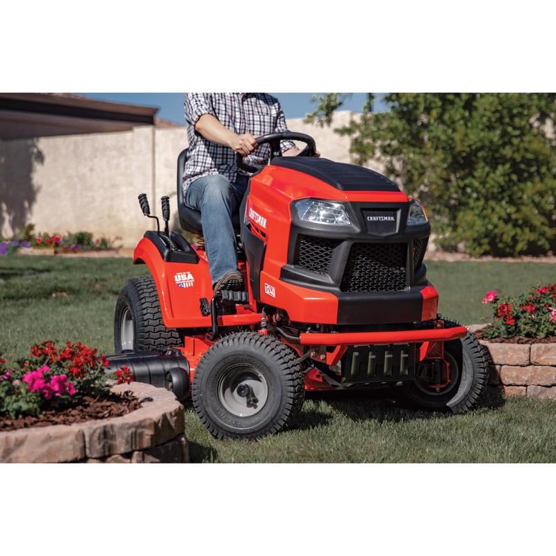 Craftsman CMXGRAM211302 46 in. 725 cc Hydrostatic Gas Riding Mower