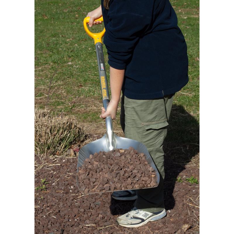 True Temper 46.13 in. Aluminum Scoop Wood Handle