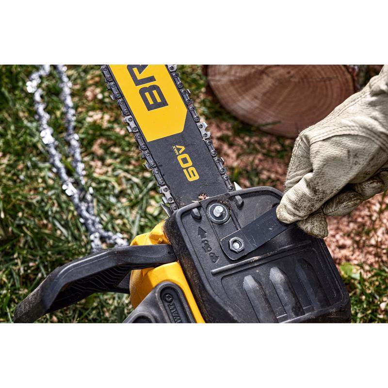 DeWalt 60V MAX DCCS672X1 18 in. 40.9 cc 60 V Battery Chainsaw Kit (Battery & Charger)