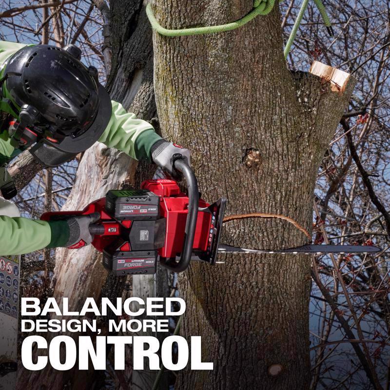 Milwaukee M18 FUEL 2827-22 Dual Battery 20 in. Battery Chainsaw Kit (Battery & Charger)