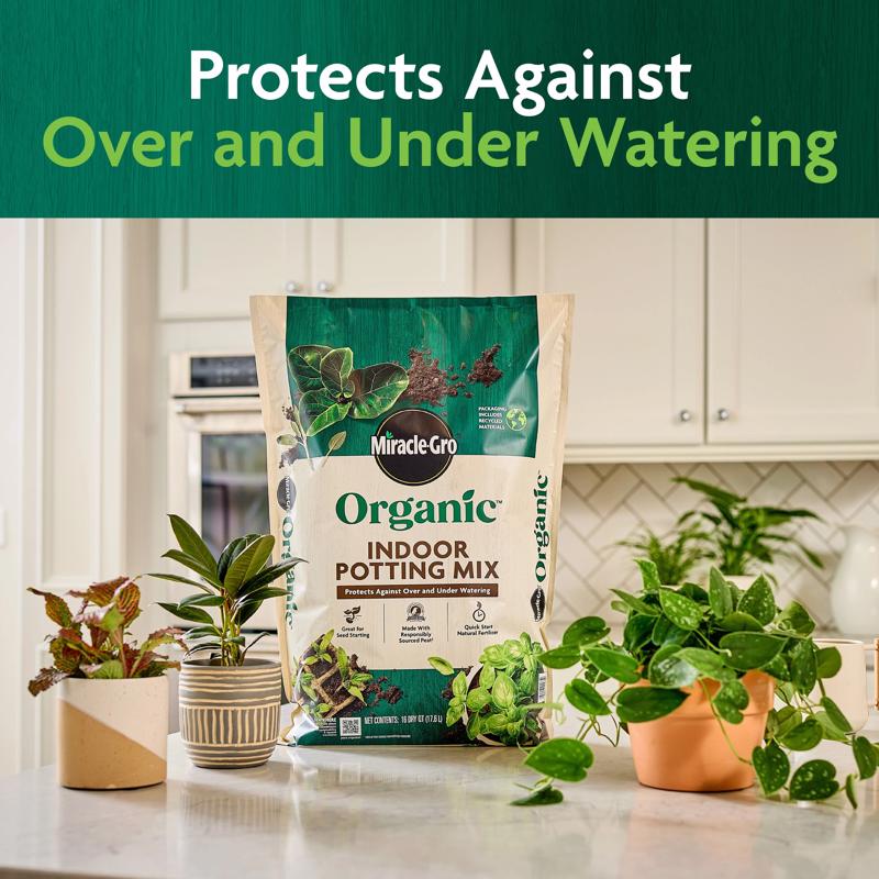 Miracle-Gro Organic Organic Indoor Plant Potting Mix 8 qt