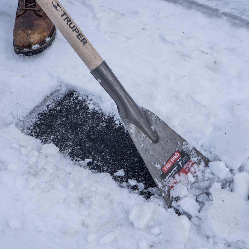 Tru-Pro Truper 7 in. W X 52.5 in. L Steel Ice Scraper/Chopper