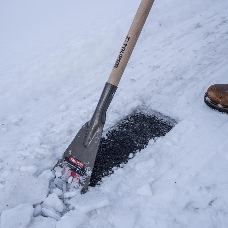 Tru-Pro Truper 7 in. W X 52.5 in. L Steel Ice Scraper/Chopper