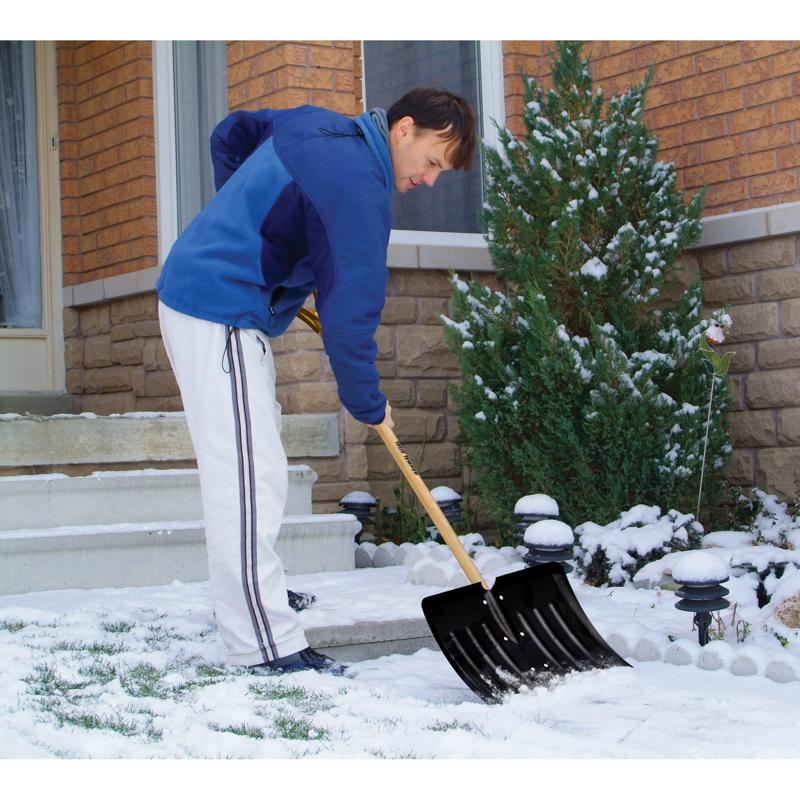 Ames True Temper 18 in. W X 49.5 in. L Steel Snow Shovel
