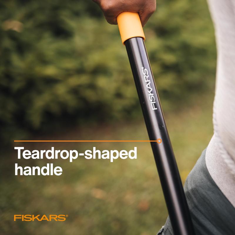 Fiskars 57.5 in. Steel Digging Shovel Steel Handle