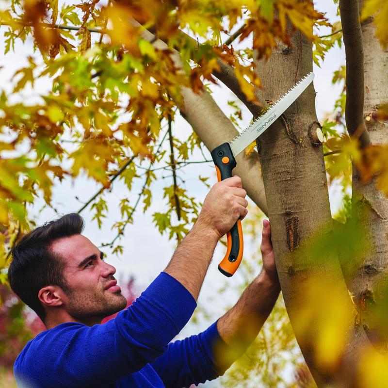 Fiskars 10 in. Stainless Steel Pruning Saw