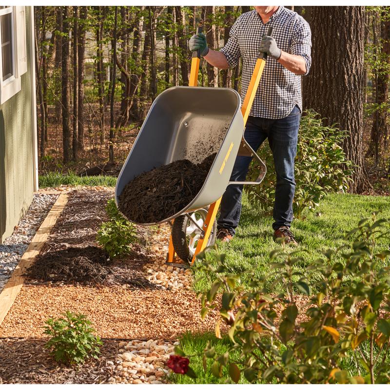 True Temper Steel Residential Wheelbarrow 6 cu ft