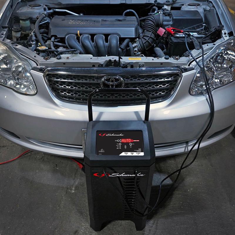 Schumacher Automatic 12 V 200 amps Battery Charger/Engine Starter