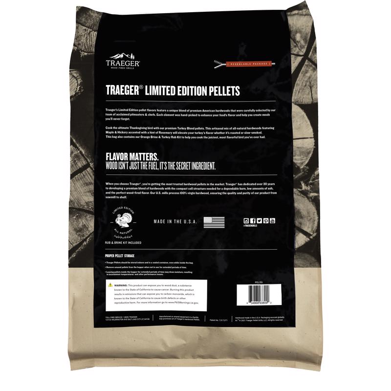 Traeger Turkey Blend Hardwood Pellets with Brine Kit All Natural Maple/Hickory 18 lb