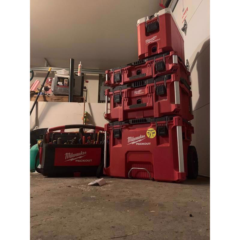 Milwaukee Packout Red 16 qt Cooler