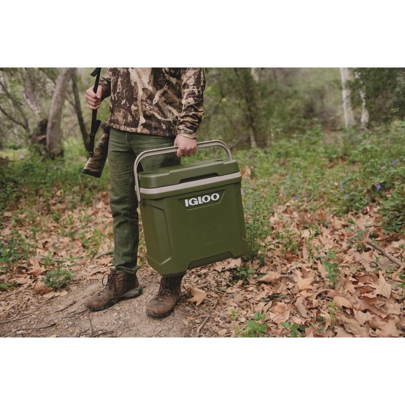 Igloo Sportsman Green 30 qt Hard Cooler