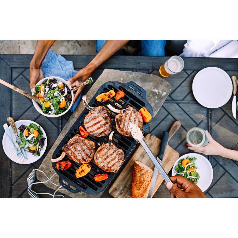 Lodge 9 in. Sportsman's Pro Charcoal Grill Black