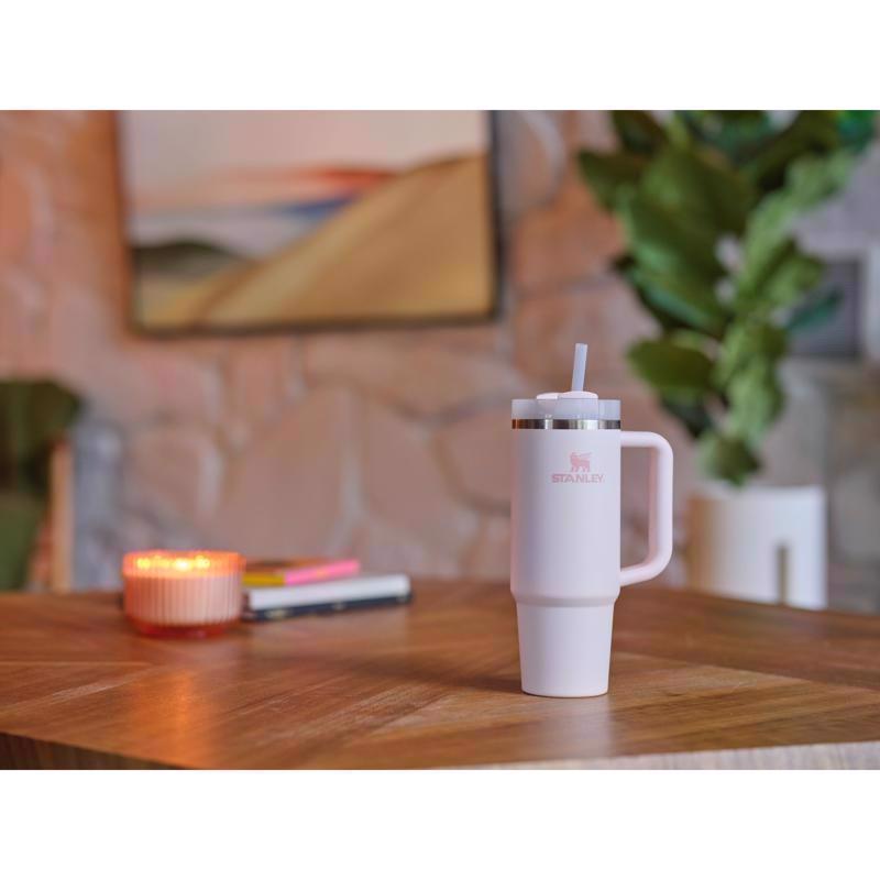 Stanley The Quencher H2.0 FlowState 30 oz Rose Quartz BPA Free Double-Wall Vacuum Insulated Tumbler